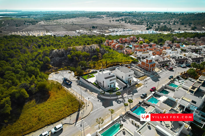 Image No.2-3 Bed Villa for sale