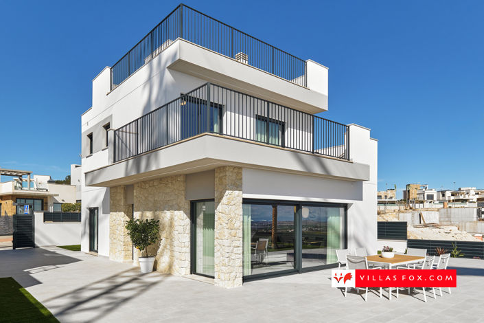 Image No.9-3 Bed Villa for sale