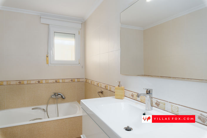 Image No.14-3 Bed Villa for sale