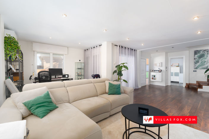 Image No.3-3 Bed Villa for sale