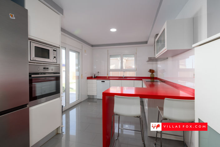 Image No.8-3 Bed Villa for sale