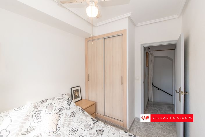 Image No.16-2 Bed Townhouse for sale