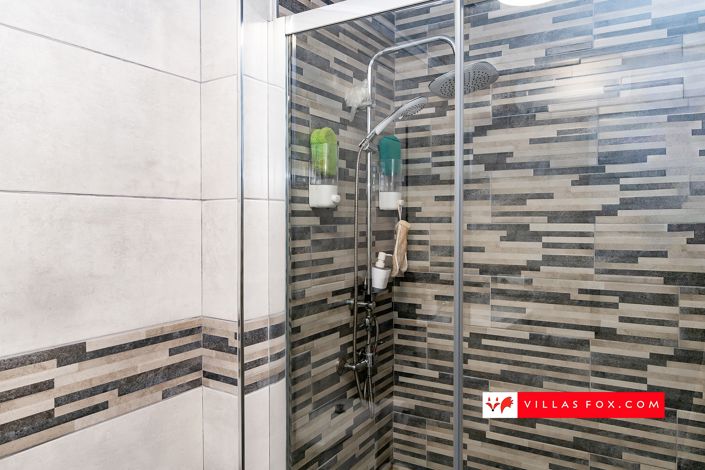 Image No.25-2 Bed Townhouse for sale