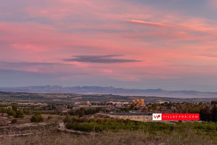 Image No.50-2 Bed Townhouse for sale