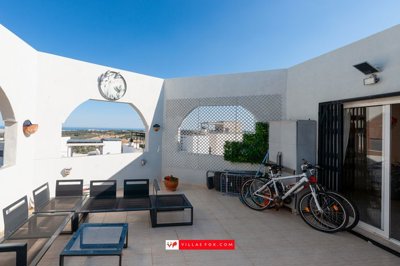 1605lospinosupperfloorstudioapartmentwithlarg