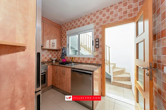 Image No.17-3 Bed Townhouse for sale