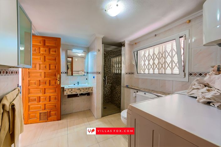 Image No.21-3 Bed Townhouse for sale