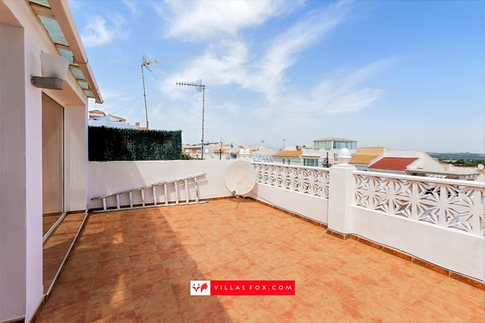 Image No.37-3 Bed Townhouse for sale