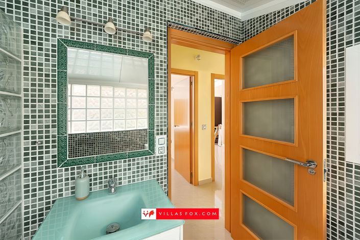 Image No.45-3 Bed Townhouse for sale