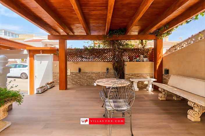 Image No.53-3 Bed Townhouse for sale