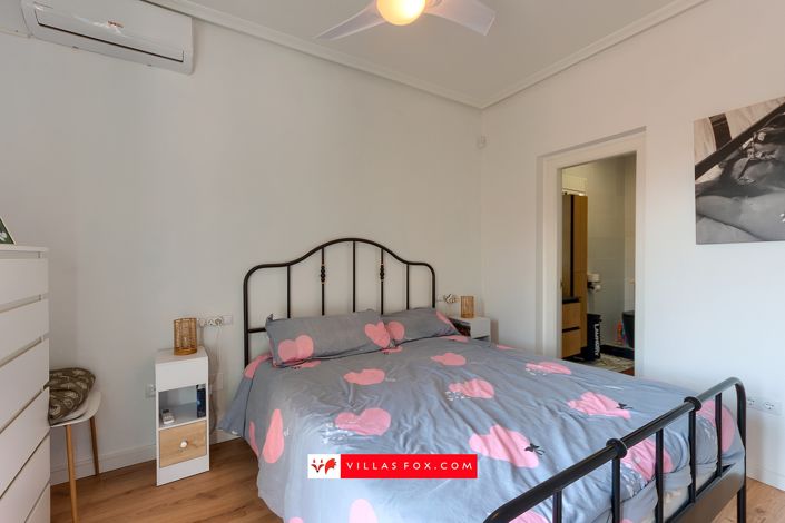Image No.8-3 Bed Villa for sale