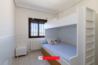 1656sanmigueldesalinastowncentretownhousefors