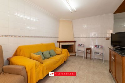 1657sanmigueldesalinastraditionaltownhousefor