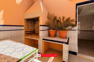 1657sanmigueldesalinastraditionaltownhousefor
