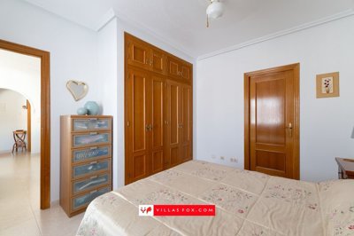 1665bigastrodetachedvillawithpoolforsale-13