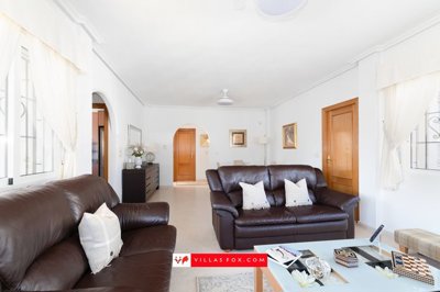 1665bigastrodetachedvillawithpoolforsale-4