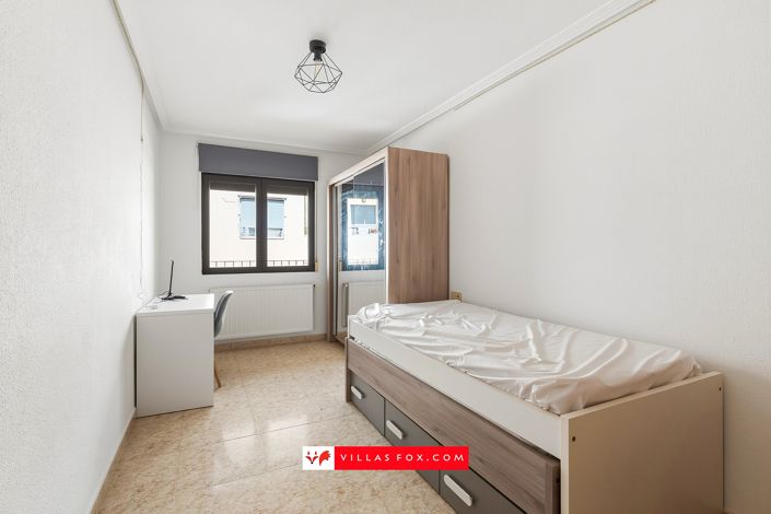 Image No.14-3 Bed Apartment for sale