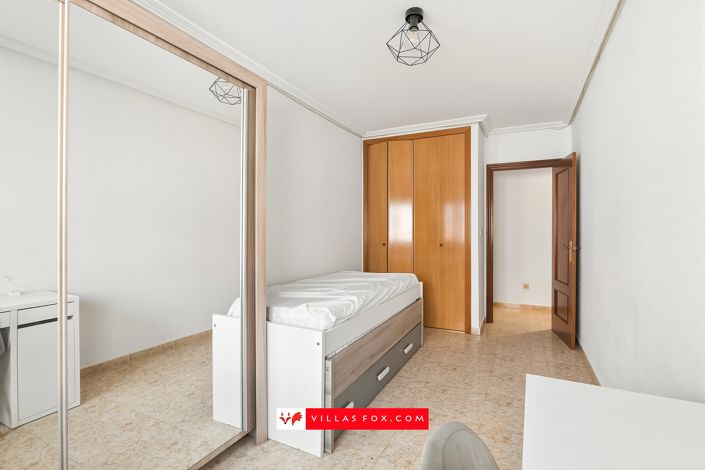 Image No.15-3 Bed Apartment for sale