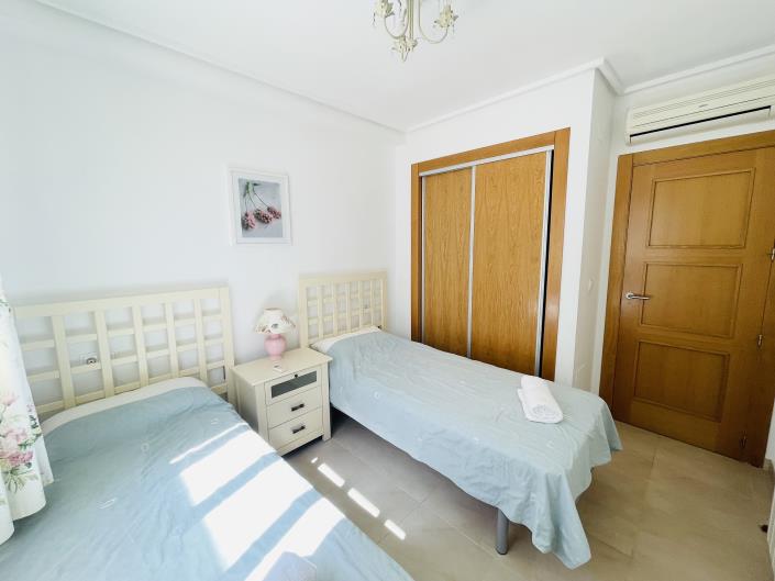 Image No.13-2 Bed Townhouse for sale