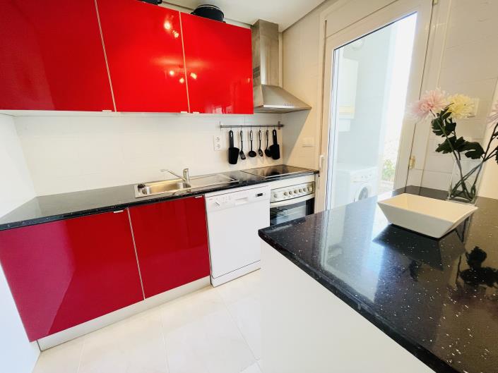 Image No.7-2 Bed Townhouse for sale