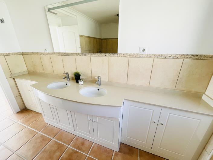 Image No.27-2 Bed Apartment for sale