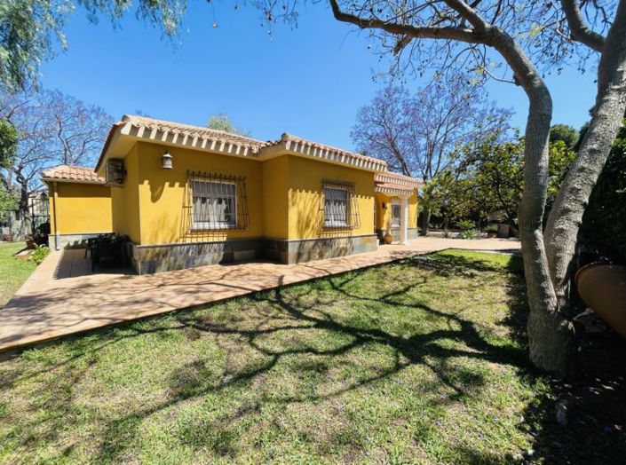 Image No.10-3 Bed Country House for sale