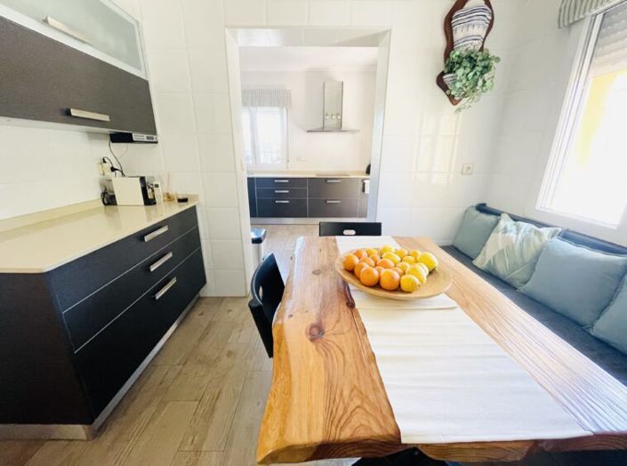 Image No.33-3 Bed Country House for sale