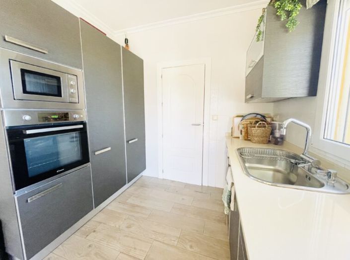 Image No.37-3 Bed Country House for sale