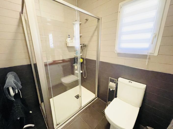 Image No.41-3 Bed Country House for sale