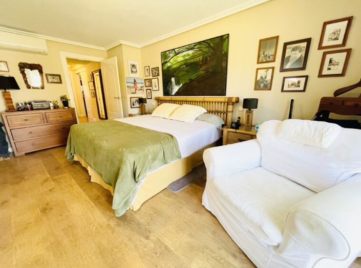 Image No.45-3 Bed Country House for sale