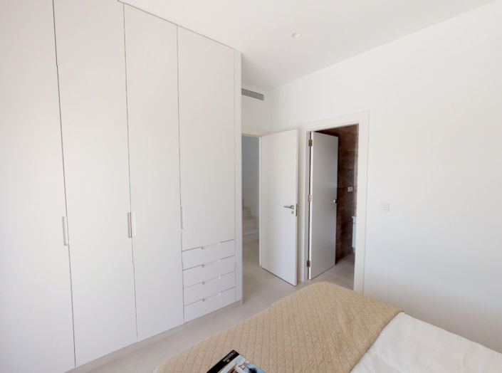 Image No.10-3 Bed Villa for sale