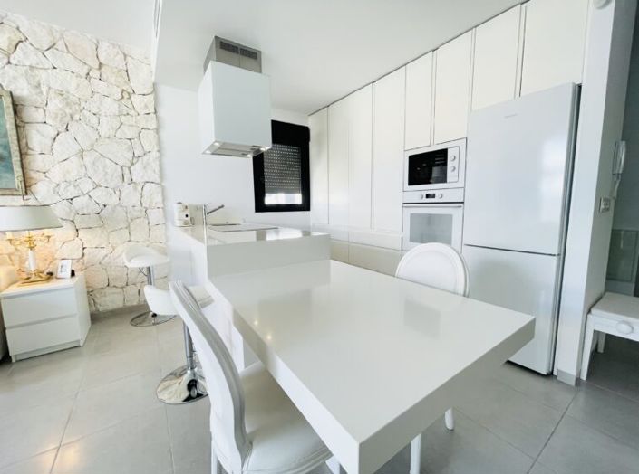 Image No.12-3 Bed Villa for sale