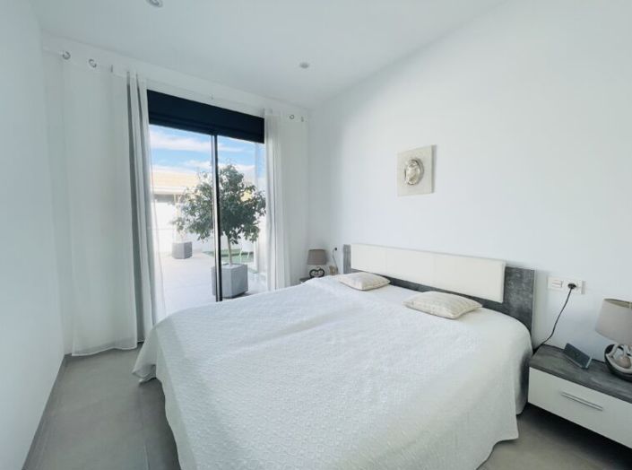 Image No.20-3 Bed Villa for sale