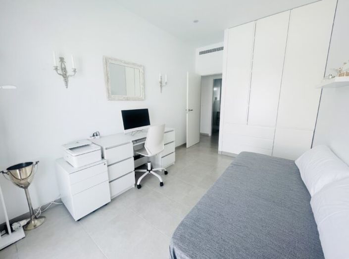 Image No.24-3 Bed Villa for sale