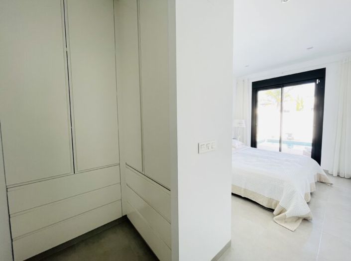 Image No.25-3 Bed Villa for sale