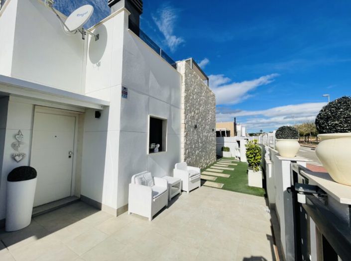 Image No.30-3 Bed Villa for sale