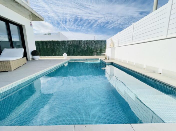 Image No.4-3 Bed Villa for sale