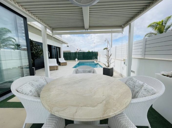 Image No.6-3 Bed Villa for sale