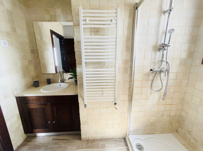 Image No.20-3 Bed Villa for sale