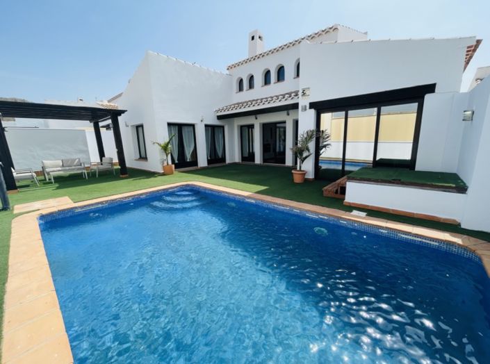 Image No.8-3 Bed Villa for sale