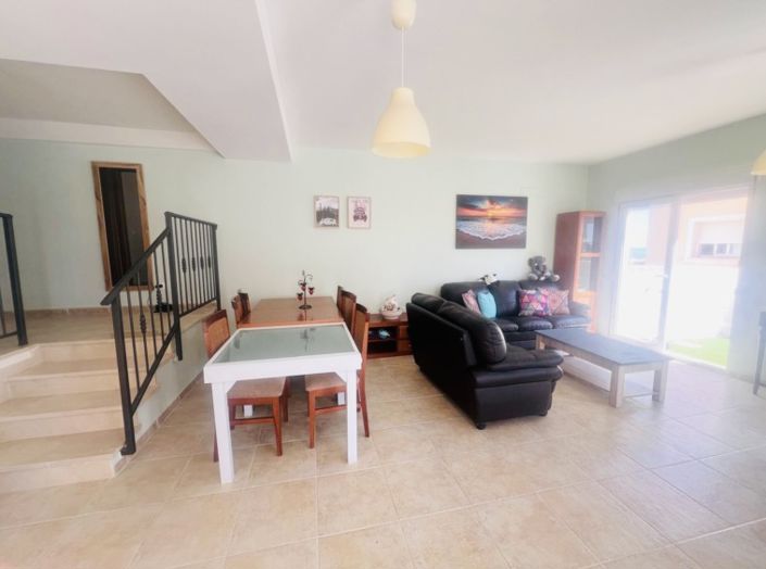 Image No.23-5 Bed Townhouse for sale