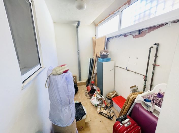 Image No.22-5 Bed Townhouse for sale