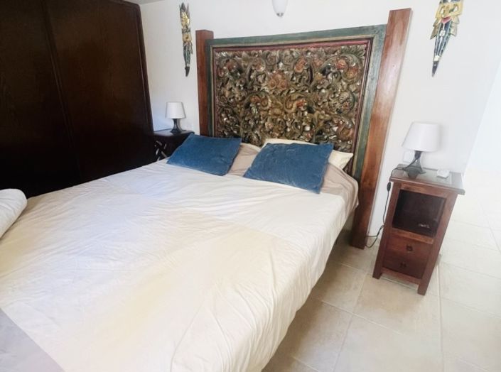 Image No.27-5 Bed Townhouse for sale