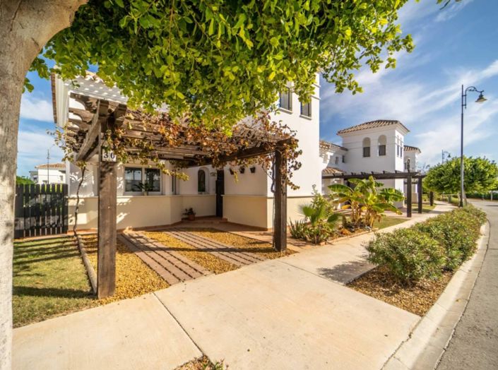 Image No.1-2 Bed Villa for sale