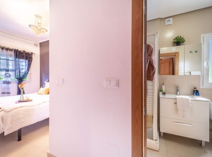 Image No.29-2 Bed Villa for sale