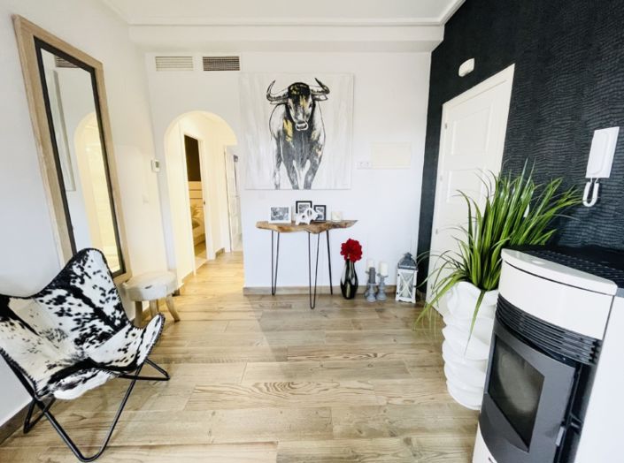 Image No.24-3 Bed Apartment for sale