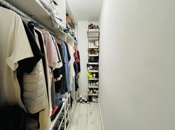 Image No.30-3 Bed Apartment for sale