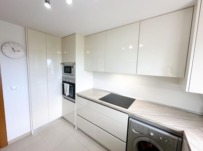 Image No.17-2 Bed Apartment for sale