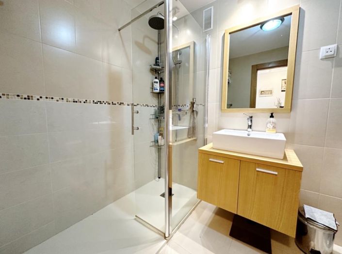 Image No.20-2 Bed Apartment for sale