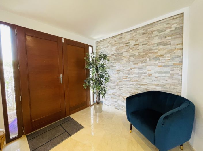 Image No.12-4 Bed Villa for sale